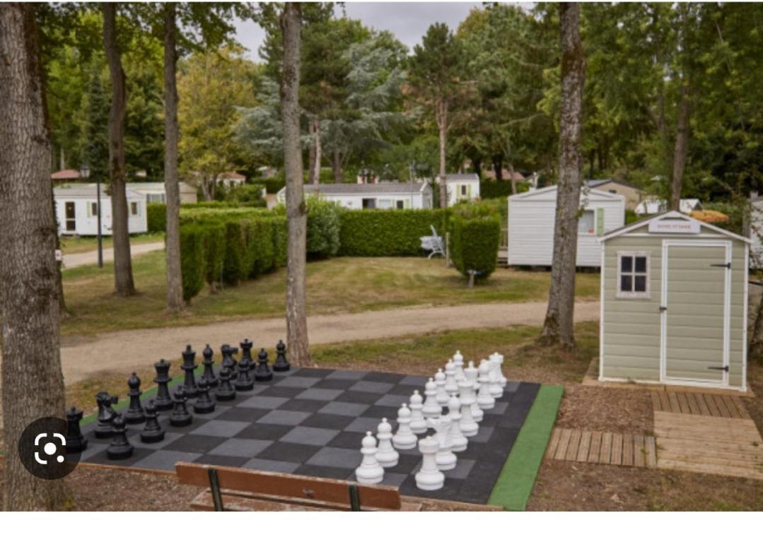 Location Mobil-Home Le Parc Des Roches Saint-Chéron Exteriör bild